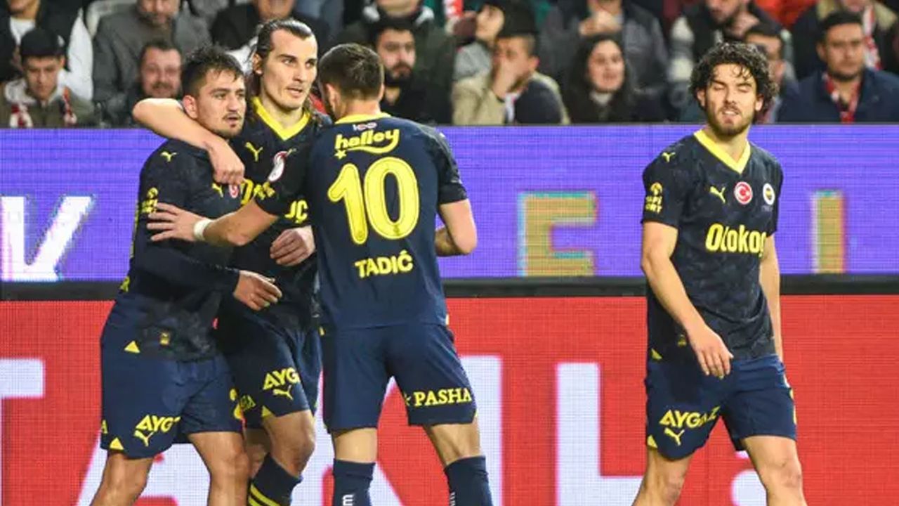 Zirve yeniden Sarı-Lacivert... Fenerbahçe liderliği geri aldı!
