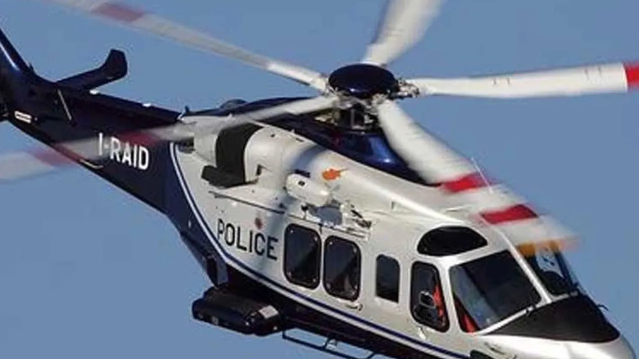 Rum polisine ait helikopter havada arızalandı