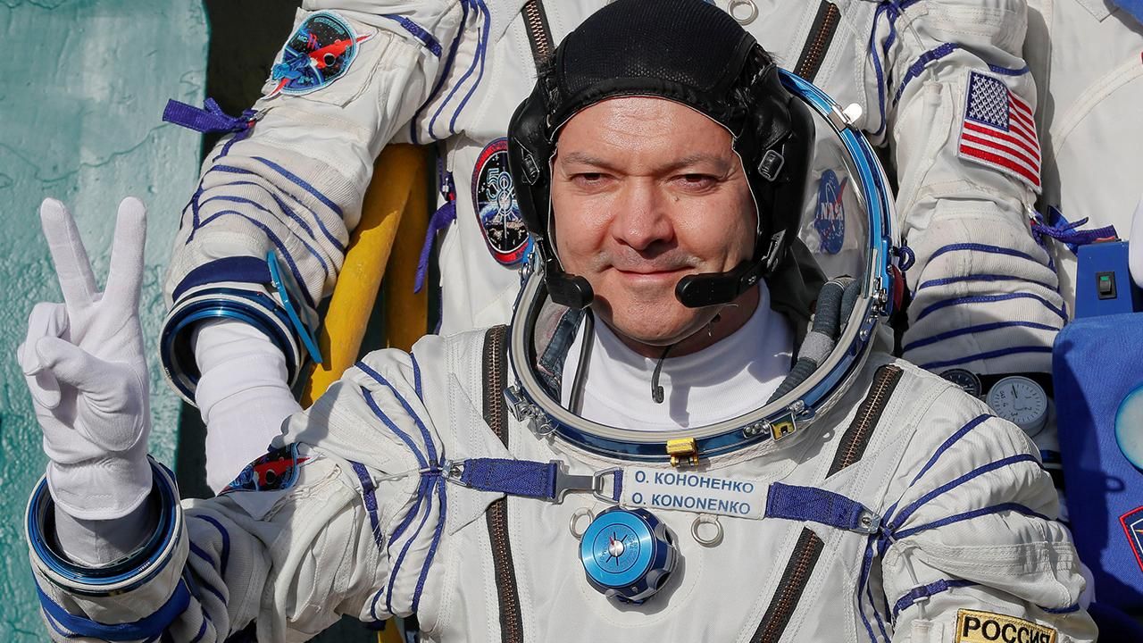 Rus kozmonot uzayda en fazla süre geçirme rekorunu kırdı!