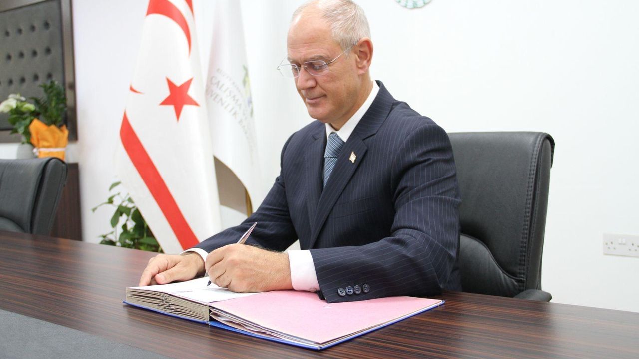 Bakan Hasipoğlu: Avrupa Parlamentosu’nun kararı adaletsiz ve ayrımcıdır