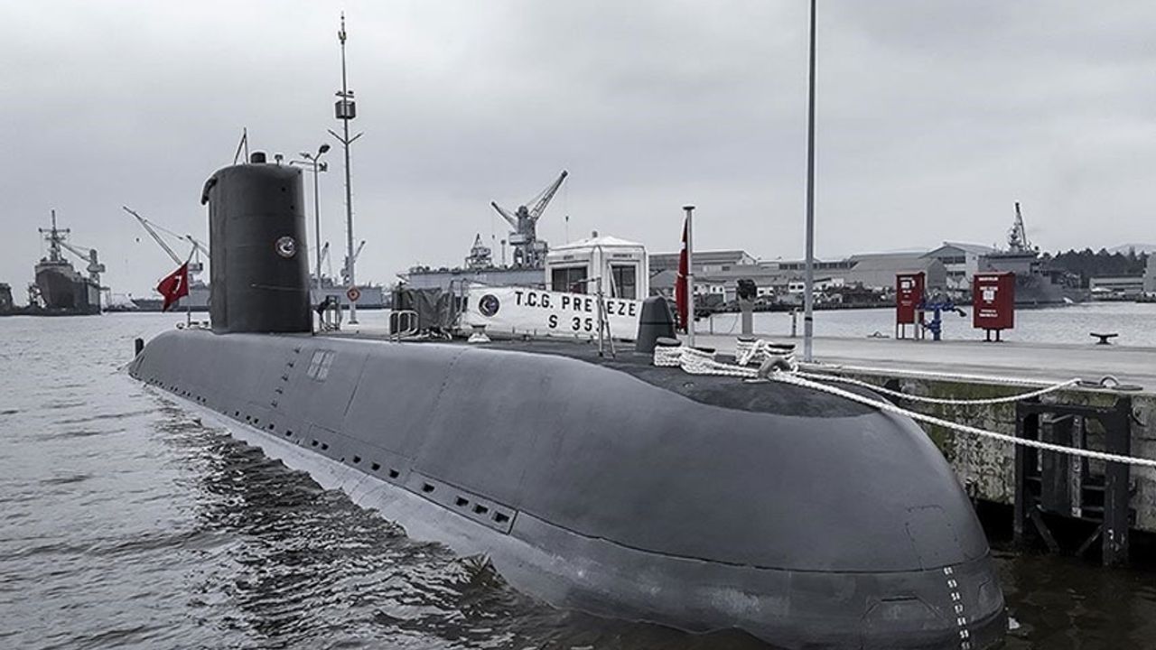 Türk Deniz Kuvvetlerine bağlı gemiler Gazimağusa ve Girne limanlarında halkın ziyaretine açıldı