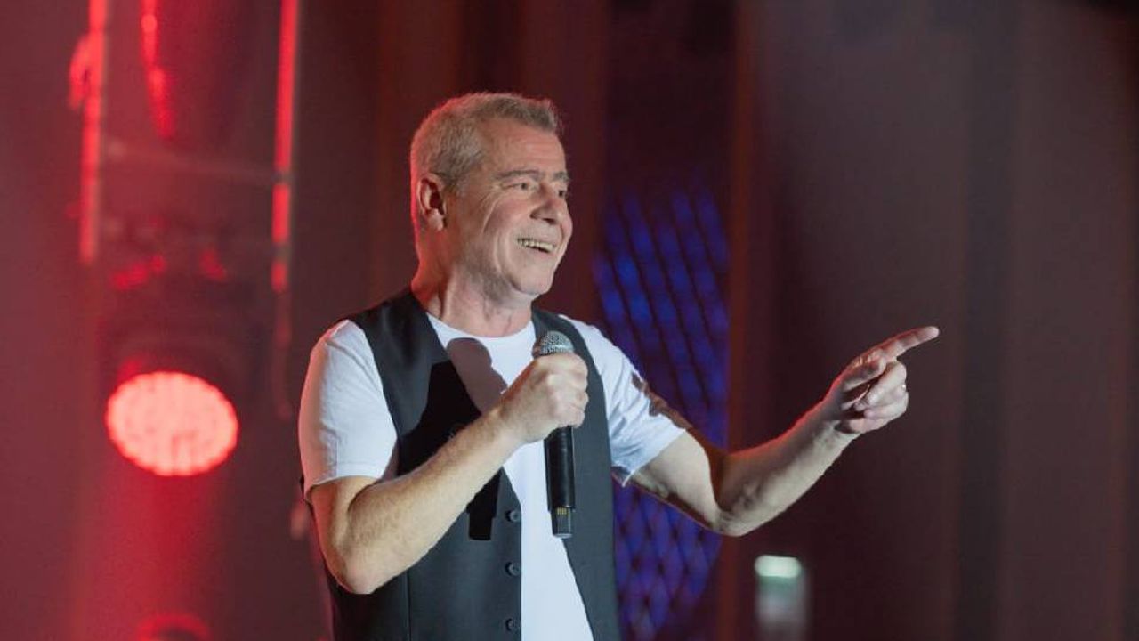 Levent Yüksel, Merit Royal Diamond’da nostalji rüzgârı estirdi