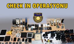 Ercan'da "Check In" operasyonu... Valizlerinden çaldıkları eşyalar çıktı!