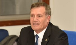 Arıklı, eylem yapan taksicilerle görüştü: Çözüm sözü verdi