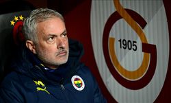 Mourinho: Bence derbi galibiyeti almadan şampiyon olmak mümkün