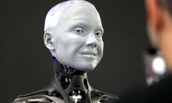 Teknoloji devlerinin yapay zekaları insansı robotlara dönüşüyor