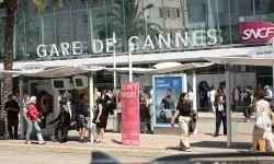 Fransa’da elektrik kesintisi: Cannes Film Festivali'nde film gösterimi yarıda kaldı