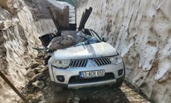Yer Rize... Kamyonetin üzerine kaya parçası düştü: 1 ölü, 2 yaralı