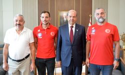 Cumhurbaşkanı Tatar, milli yüzücü Doğukan Ulaç’a başarılar diledi