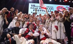 İskele Belediyesi Halk Dansları Topluluğu, Balçova’daki festivalinde birinci oldu