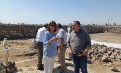 Holguin, Kültürel Miras Teknik Komitesi tarafından yenilenen mezarlıkları ziyaret etti