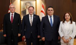 Meclis Başkanı Öztürkler, YÖDAK Başkanı Hocanın ve YÖKAK Başkanı Kocabıçak’ı kabul etti