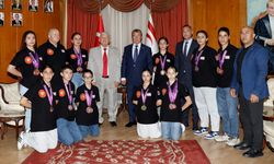 Başbakan Üstel, KKTC Taekwondo Milli Takımını kabul etti