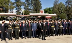 29 Ekim Cumhuriyet Bayramı nedeniyle Atatürk Anıtı'nda tören düzenlendi