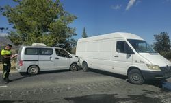 Ercan-İskele ana yolunda kaza... 3 yaralı!