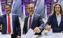 CTP’nin 30. Olağanüstü Kurultayı’nda Genel Başkan adayları oyunu kullandı