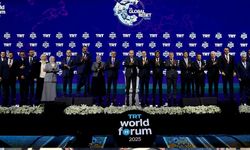 Dışişleri Bakanı Tahsin Ertuğruloğlu, 9. TRT World Forum’a katıldı