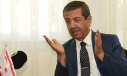 Ertuğruloğlu: Güney Kıbrıs adeta askeri bir karargaha dönüştü