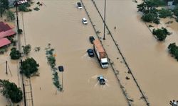 Tayland'ın güneyini vuran sel felaketinde ölenlerin sayısı 82'ye yükseldi