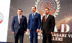 "KKTC-Türk Dünyası Onur Ödülü", Tarım Bakanı Çavuş'a verildi