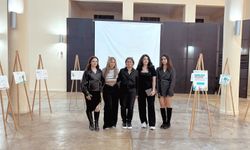 DAÜ Halkla İlişkiler ve Reklamcılık Bölümü öğrencilerinden Ötüken Özel Eğitim Okulu yararına sergi
