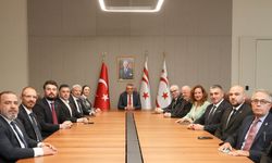 Cumhurbaşkanı Erhürman, KTSO Başkan ve yönetim kurulu üyeleriyle bir araya geldi