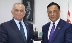 Bakan Çavuşoğlu Azeri Milletvekili Nasirov'u kabul etti