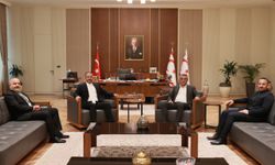 Erhürman, Yakın Doğu Üniversitesi Mütevelli Heyeti Başkanı ve beraberindeki heyeti kabul etti