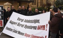 Kamuda yetkili sendikalar, Başbakan Yardımcılığı önünde eylem yaptı