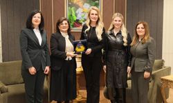 Nilden Bektaş Erhürman, DAÜ Kadın Araştırmaları ve Eğitimi Merkezi'ni kabul etti