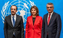 Hristodulidis'ten Kıbrıslı Türklere iki konuda açılım