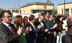 Sendikalar, fiber optik protokolüne karşı Meclis önünde eylem yapıyor