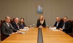 Nilden Bektaş Erhürman, eğitim daire müdürleriyle görüştü
