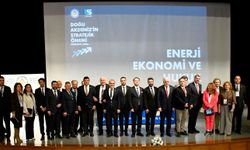 “Doğu Akdeniz’in Stratejik Önemi” konulu forum DAÜ’de yapıldı