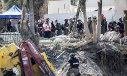 İran Füzesi İsrail’in Orta Kesimine İsabet Etti