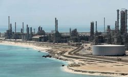 Suudilerin en büyük petrol rafinerisine İHA saldırısı: Tesis kapatıldı