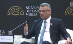 “Masa dışında da dünya var”... Erhürman’dan dış politika mesajı