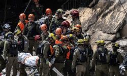 İran'ın misillemesinin ardından, Hayfa'da enkaz altında kalan 4 kişinin cesedine ulaşıldı