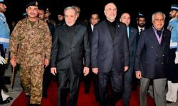 Pakistan'da tarihi gün... ABD ve İran heyetleri İslamabad'a ulaştı