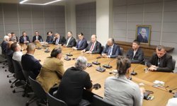 Başbakan Ünal Üstel: “Düzenleme yeniden komiteye çekilecek, uzlaşıyla Genel Kurul’a taşınacak”