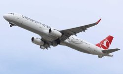 THY uçağı teknik arıza nedeniyle tahliye edildi