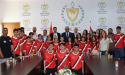 Çavuşoğlu, Cimnastik Federasyonu sporcuları ile bir araya geldi