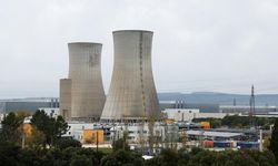 Yüksek sıcaklıkların etkili olduğu Fransa'da 3 nükleer reaktörün faaliyeti askıya alındı