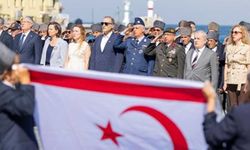 Kıbrıs Barış Harekâtı'nın 52. yıl dönümü İzmir'de törenle kutlandı
