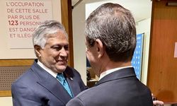 Ertuğruloğlu, Pakistan Dışişleri Bakanı Mohammad Ishaq Dar'la görüştü
