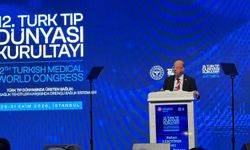 Dinçyürek, 12. Türk Tıp Dünyası Kurultayı’na katıldı