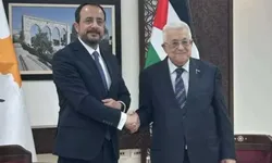 Filistin Devlet Başkanı Abbas Rum lider Hristodulidis’le görüştü