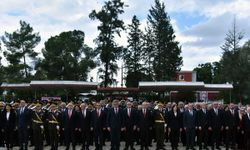 29 Ekim Cumhuriyet Bayramı... Lefkoşa Atatürk Anıtı'nda tören düzenlendi