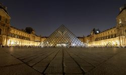 Fransa'da olası eylemlere karşı Louvre ve bazı müzeler 24 Ekim'de kapalı olacak