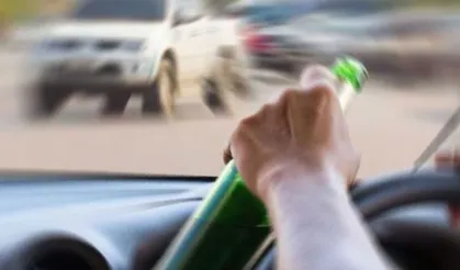 Lefkoşa'da kaza... Alkollü sürücü kırmızı ışıkta duramadı!